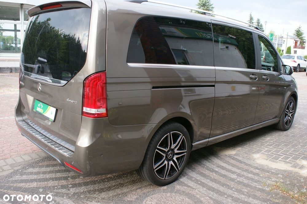 Mercedes-Benz Klasa V - 22