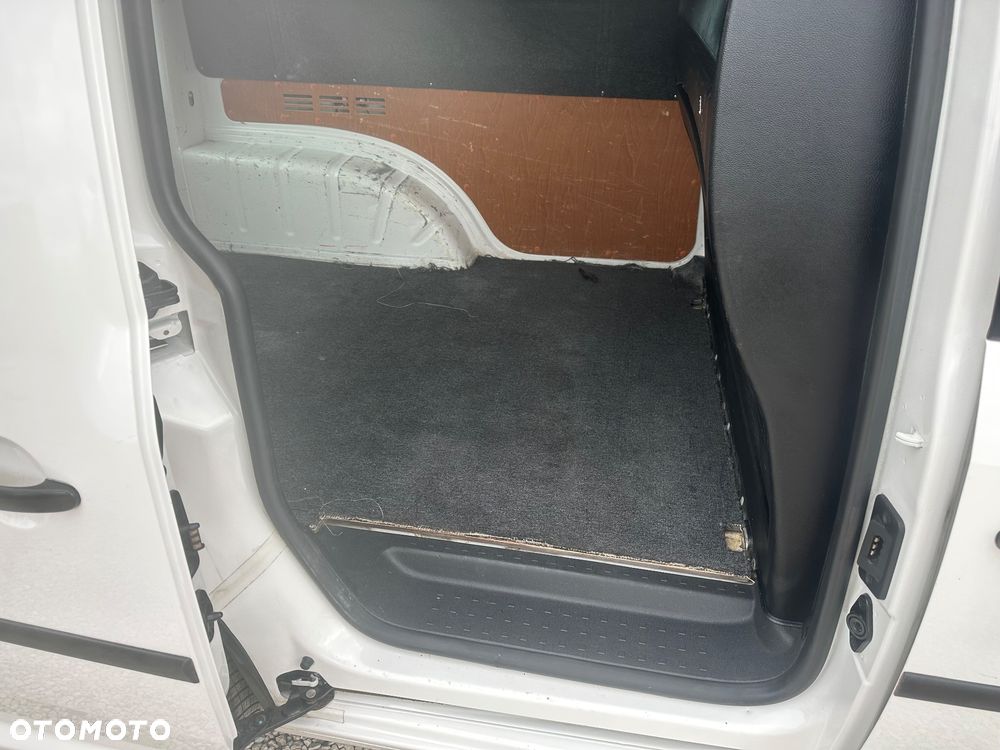 Volkswagen Caddy - 11