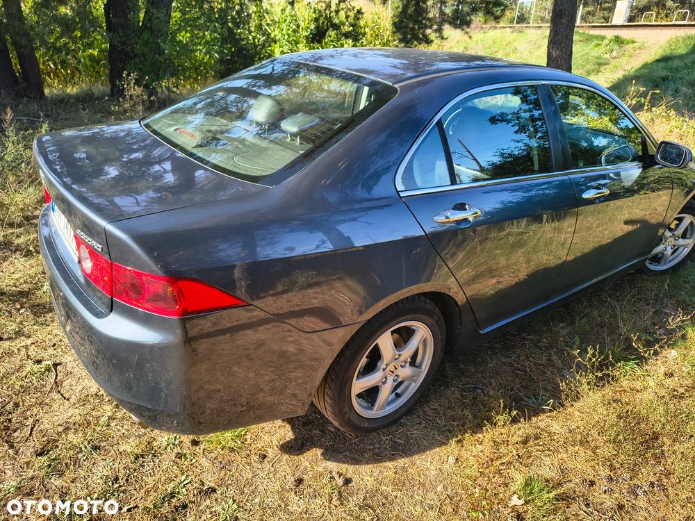 Honda Accord 2.0 Executive - 6