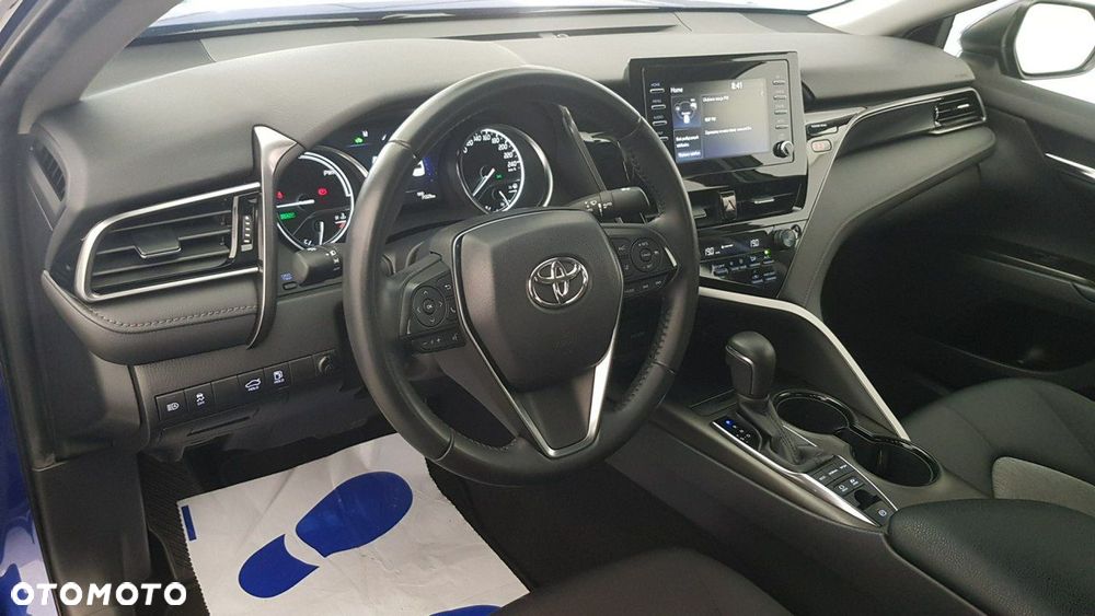 Toyota Camry - 15