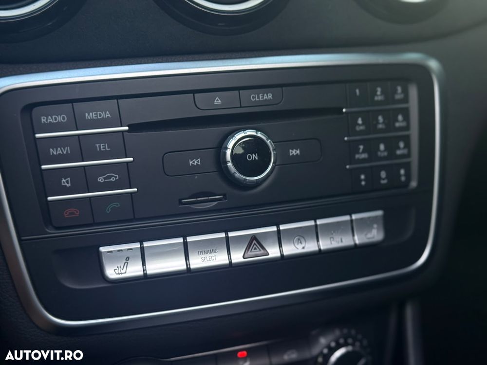 Mercedes-Benz CLA 200 7G-DCT AMG Line - 10