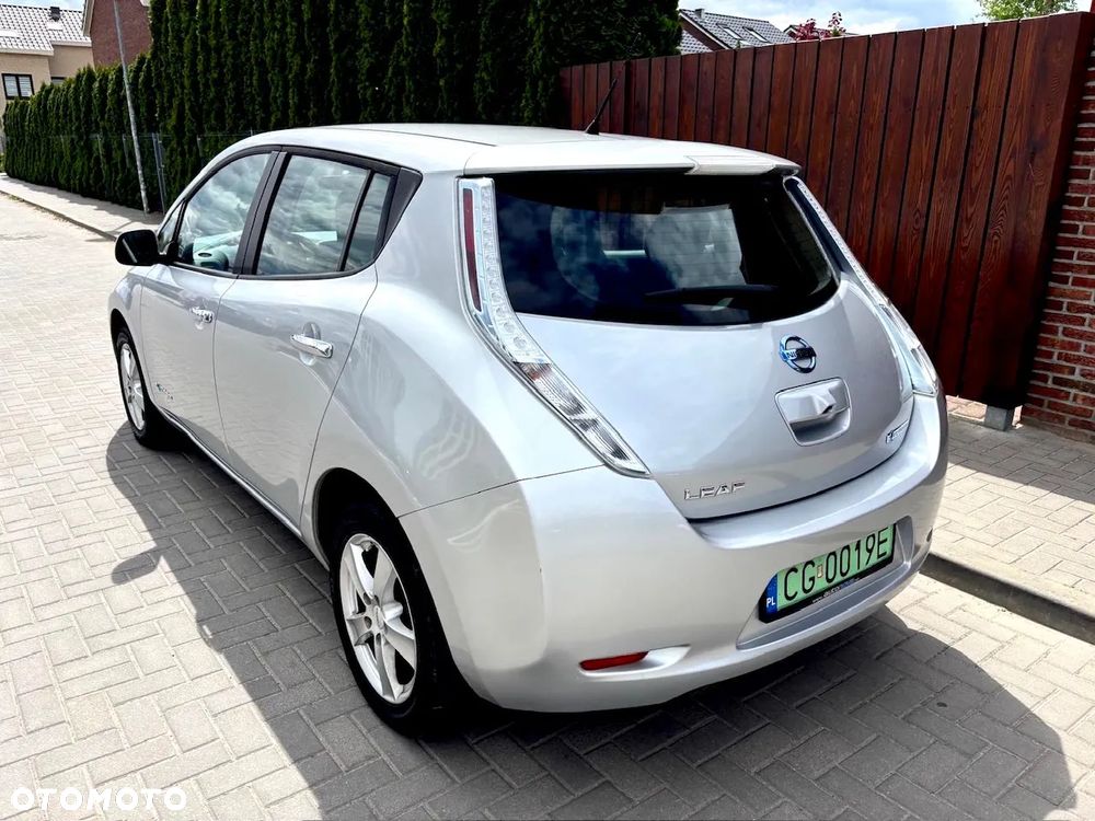 Nissan Leaf - 14