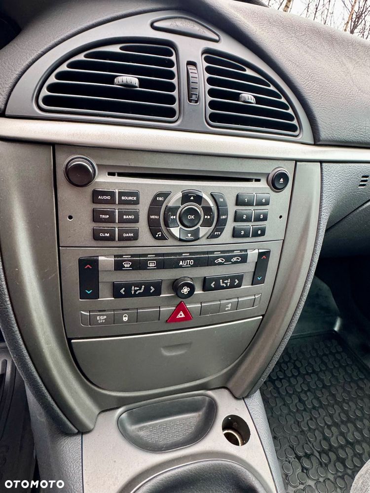 Citroën C5 2.2 HDi SX - 12