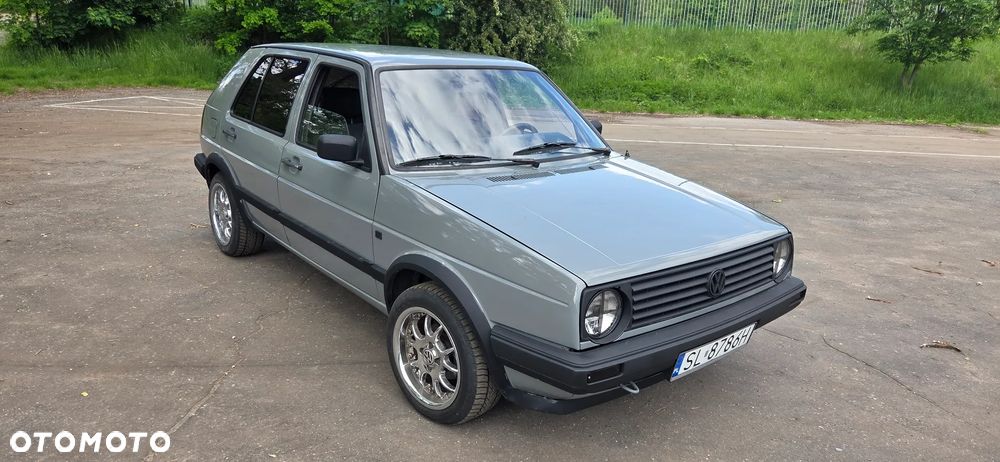 Volkswagen Golf 1.6 CL - 1