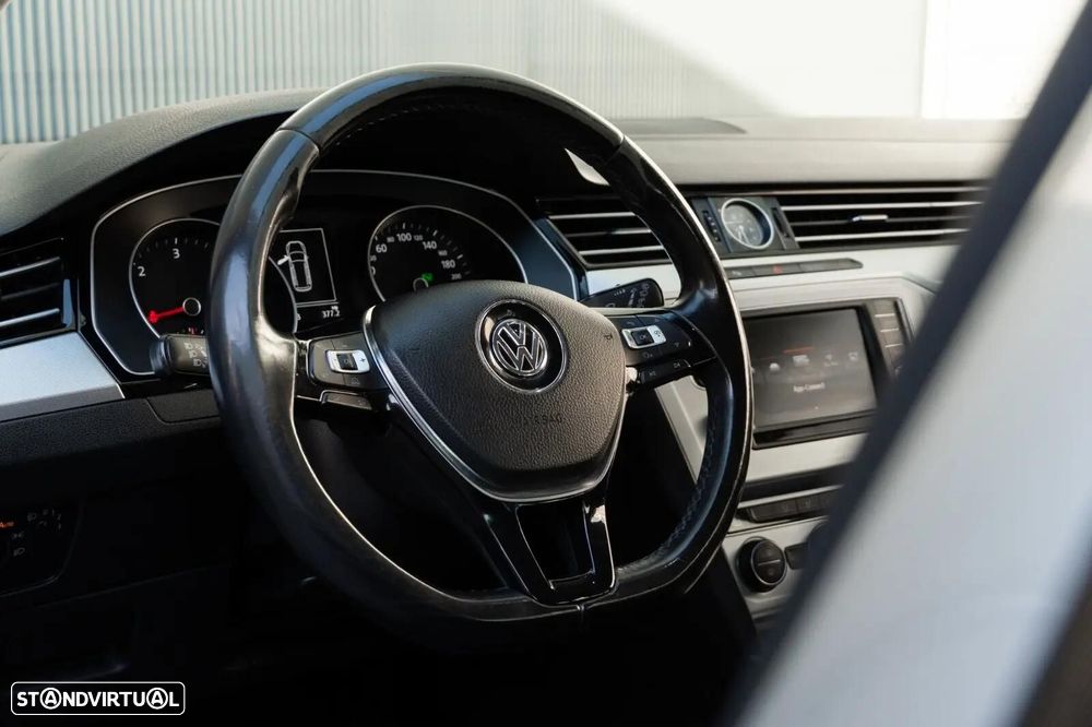 VW Passat Variant 1.6 TDI Confortline DSG - 8