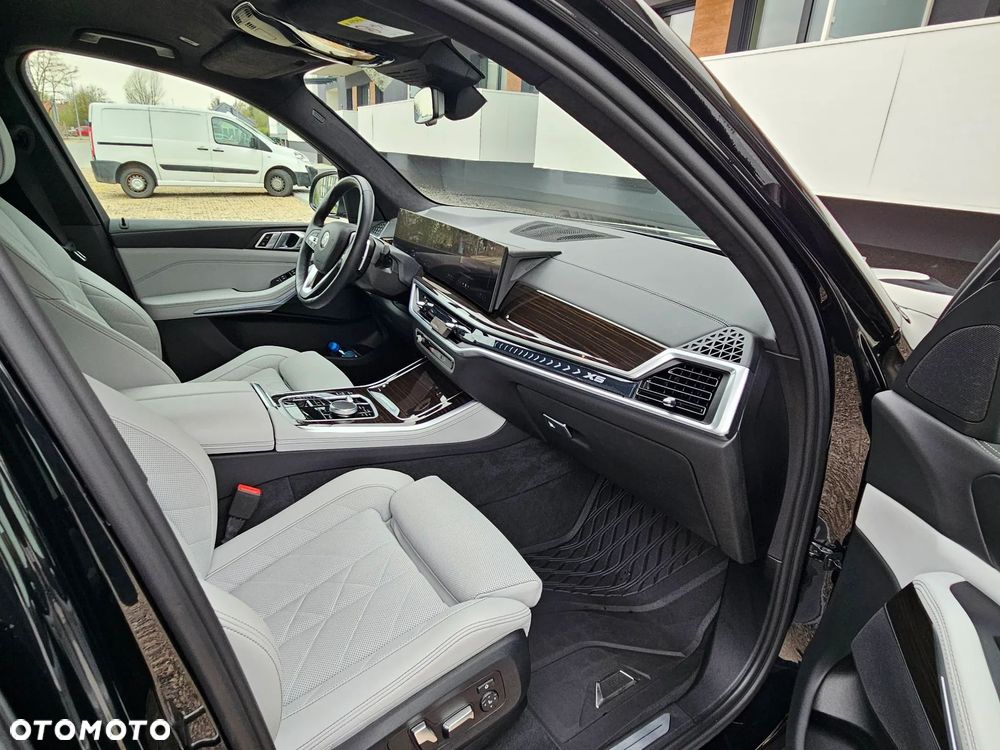 BMW X5 xDrive40i mHEV Individual Edition sport - 17