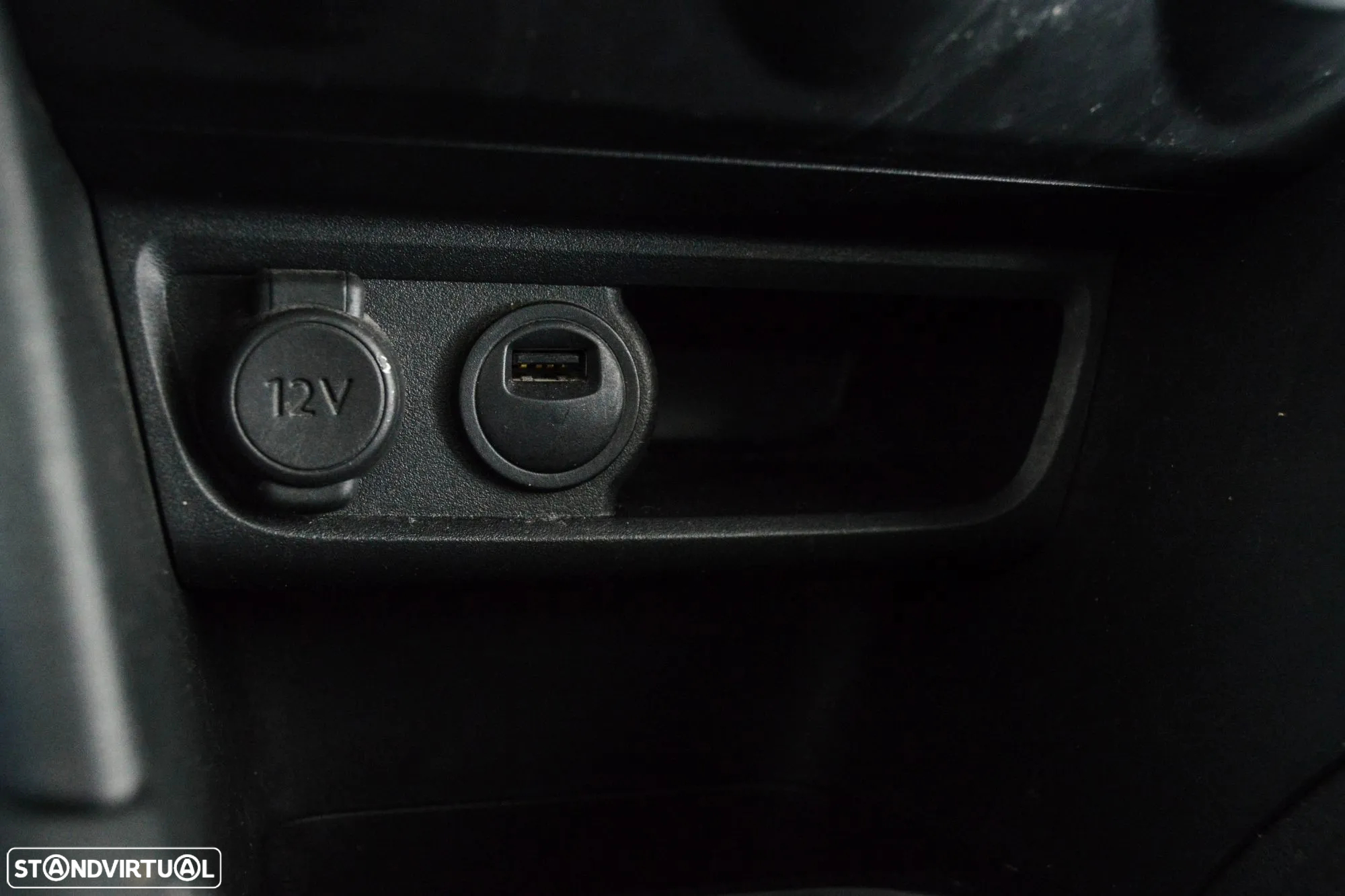 Peugeot 208 Van 1.5 BlueHDI 2L - IVA dedutível - 39