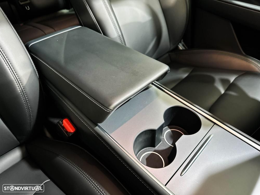 Tesla Model Y Long Range Dual Motor AWD - 39