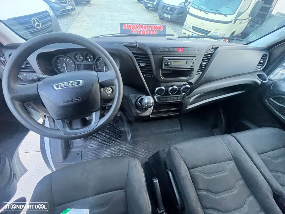 Iveco Daily Contentor com Plataforma - 12