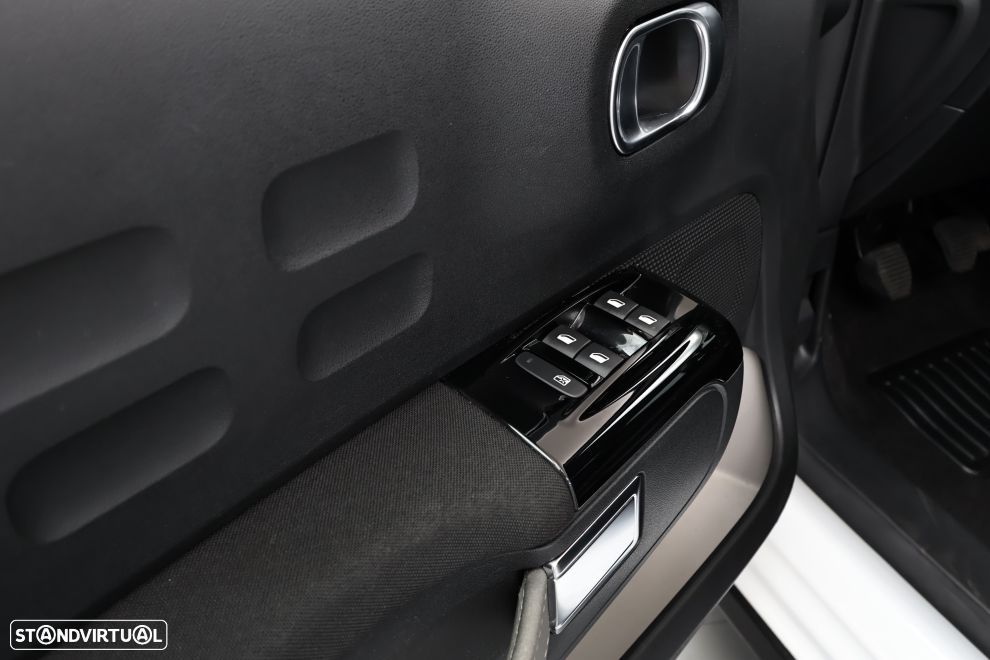 Citroën C3 1.2 PureTech Shine - 23