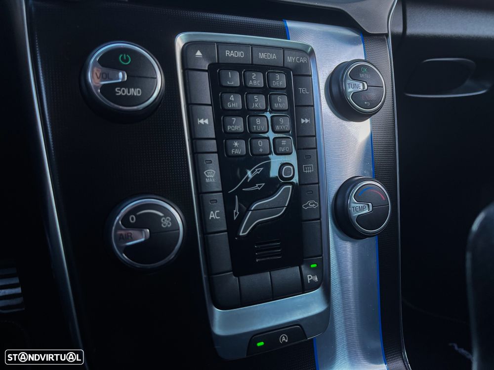 Volvo V40 D2 R Design - 7