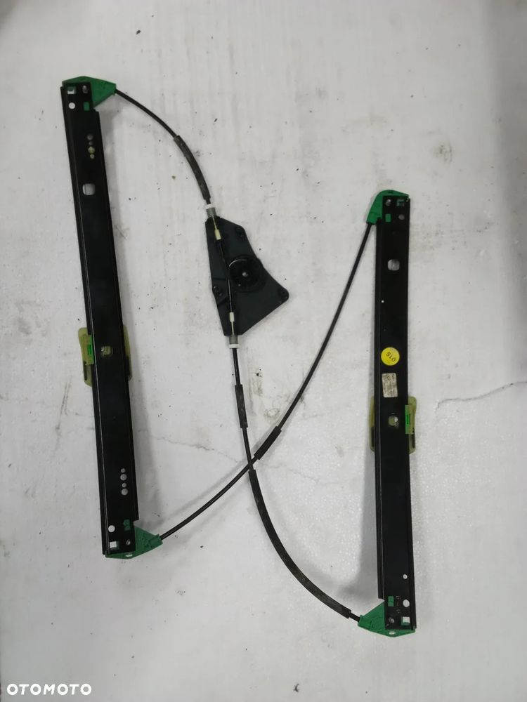 Vw Touareg III podnosnik szyby lewy przód 760837461b - 1