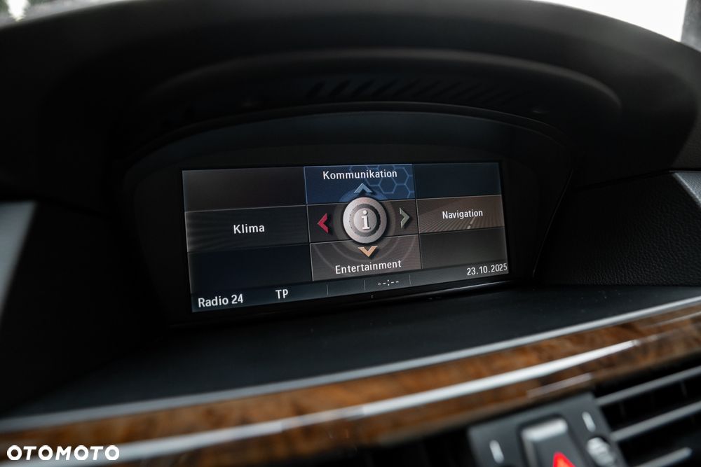 BMW Seria 5 530i - 29