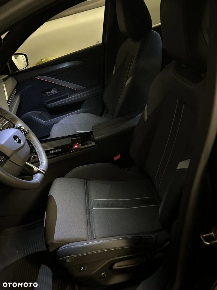 Opel Astra 1.2 T GS Line S&S - 15