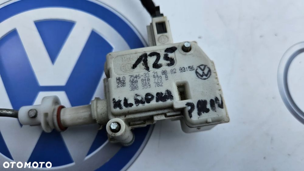 Skoda Octavia I Siłownik pokrywy wlewu Silniczek klapki paliwa Siłownik 3B0810773B - 2