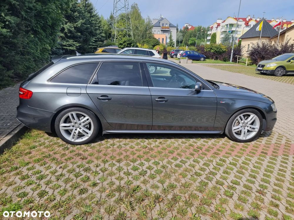 Audi A4 Avant 2012 photo 4