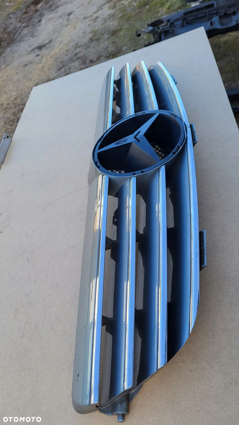 ATRAPA GRILL MERCEDES CLK LIFT W209 A20988000 - 2