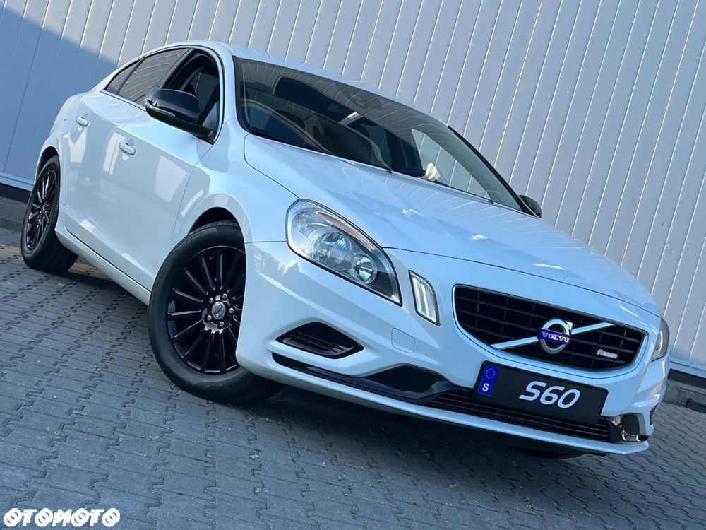Volvo S60 2.0T Black Edition - 2