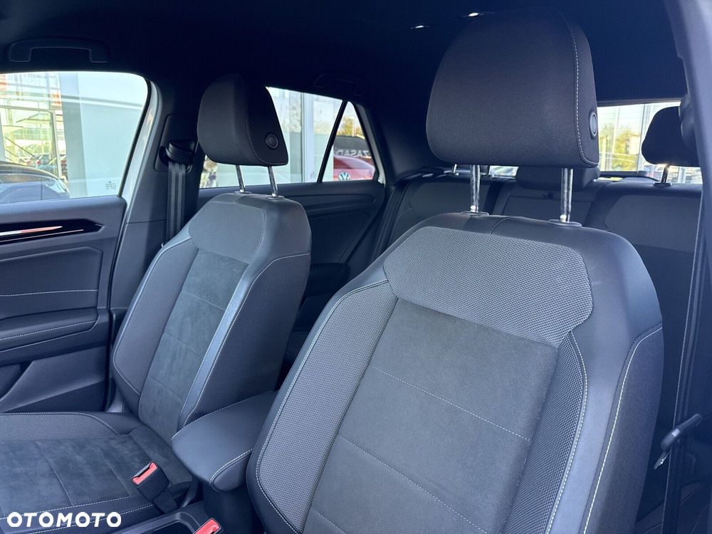 Volkswagen T-Roc - 17