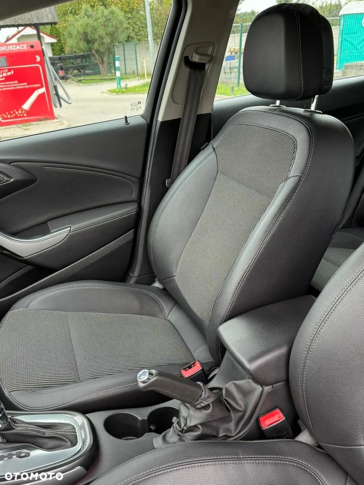 Opel Astra 1.6 Sports Tourer Automatik - 17