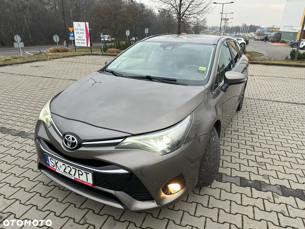 Toyota Avensis 2.0 D-4D Prestige - 3