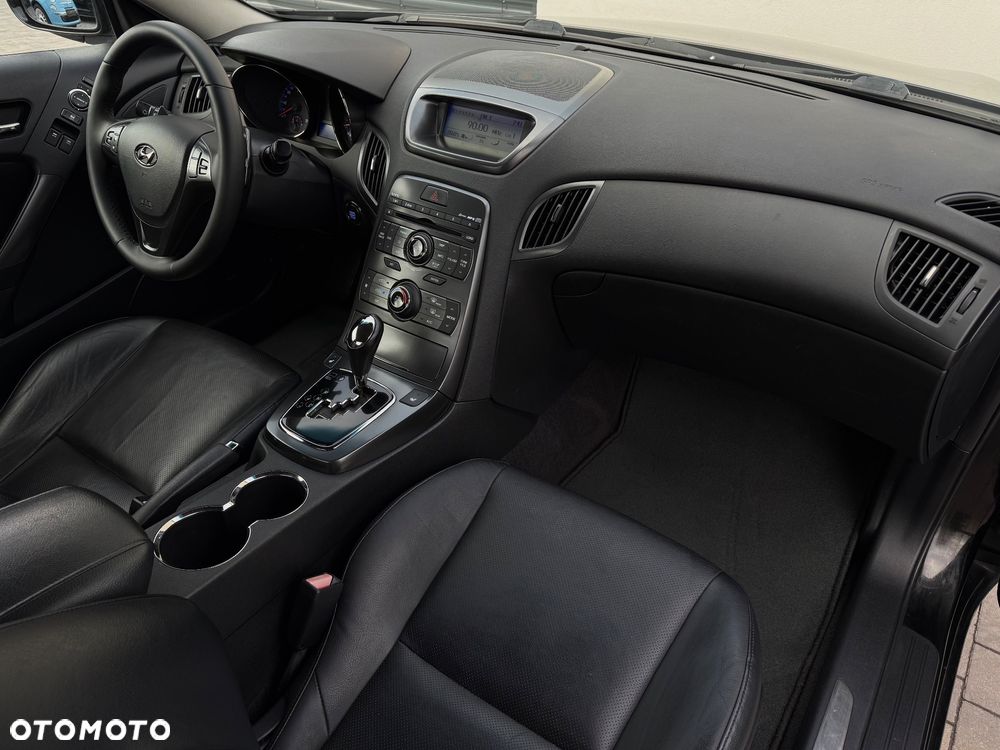 Hyundai Genesis Coupe 3.8 V6 Automatik - 25