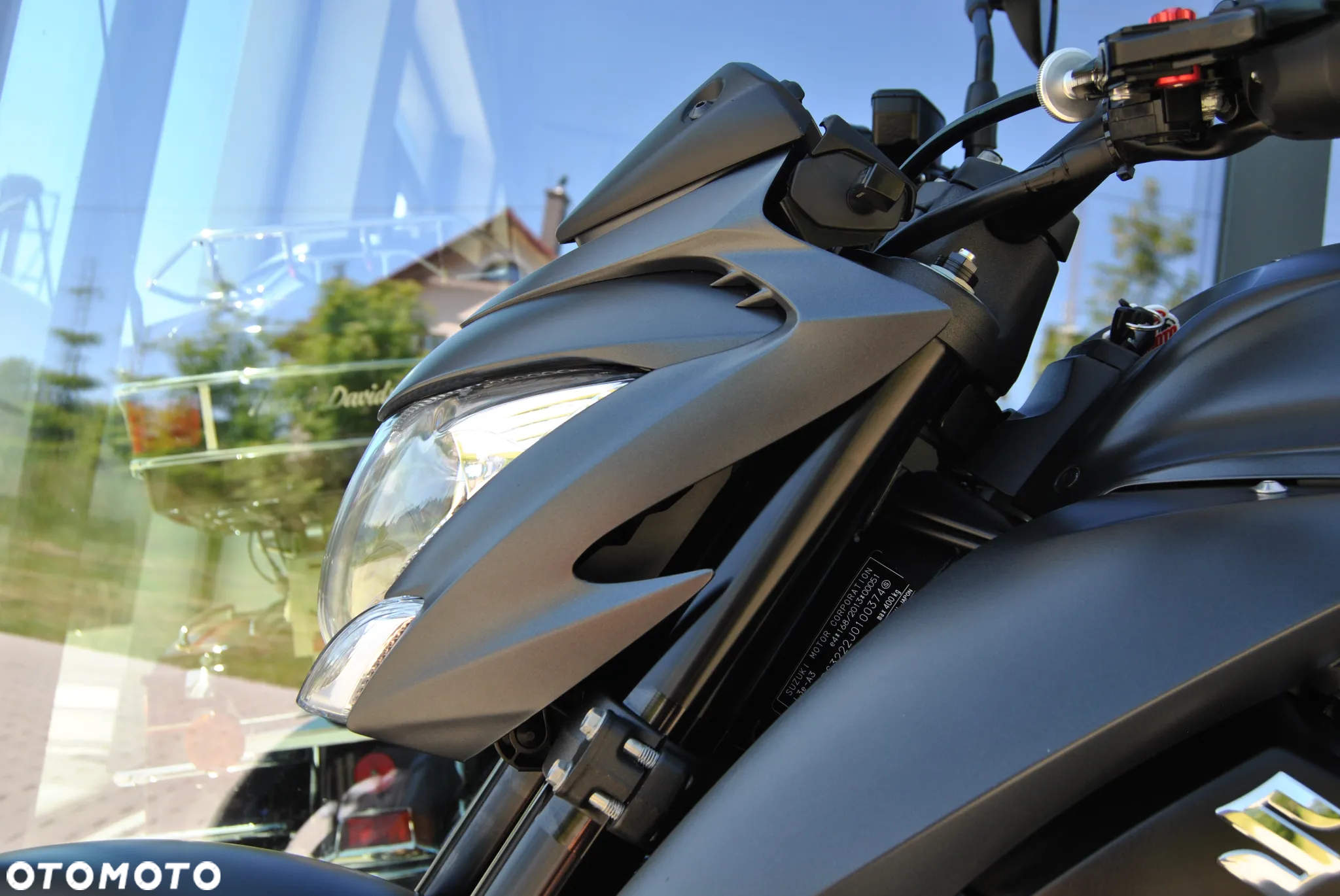 Suzuki GSX - 19