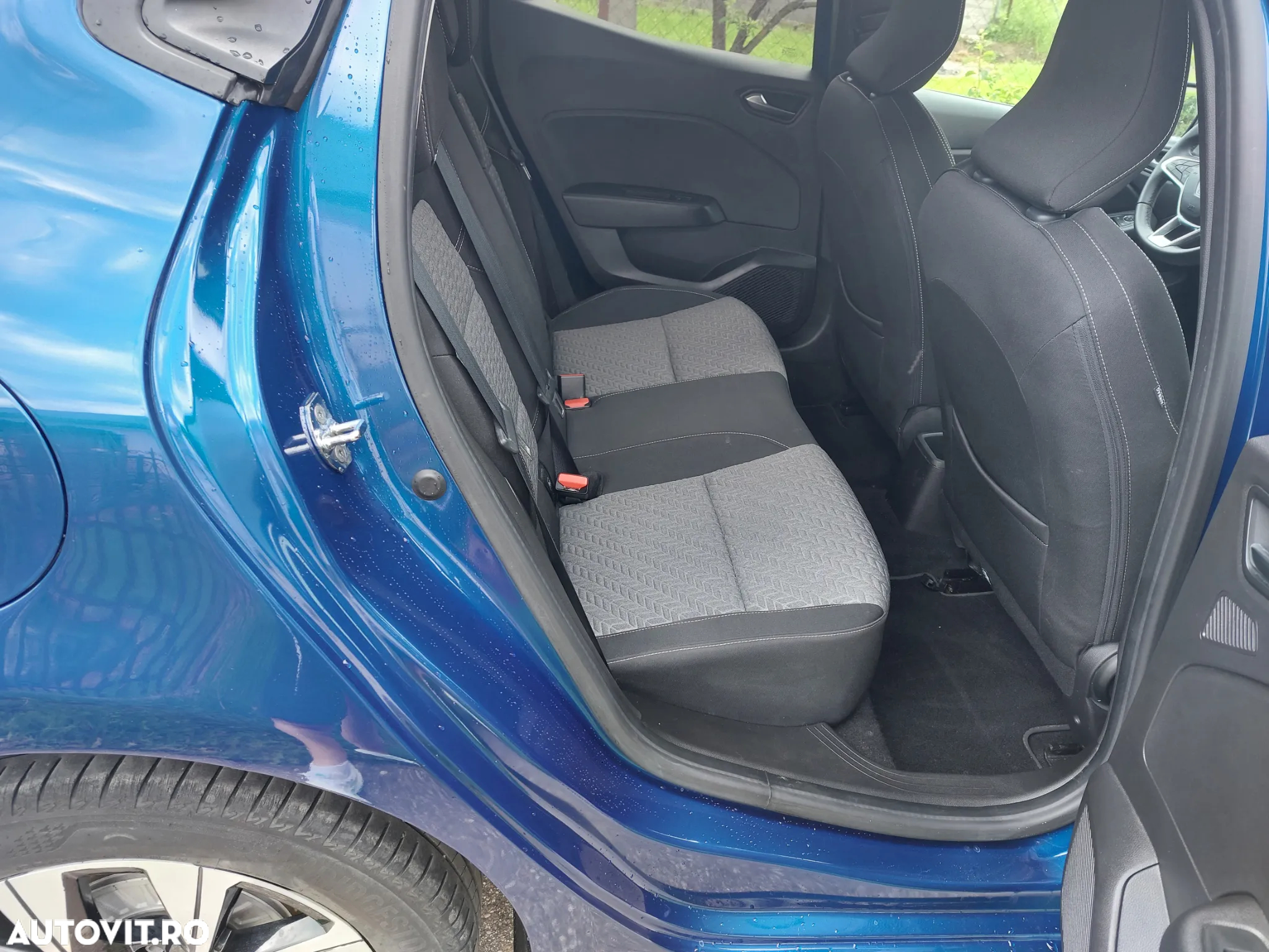Renault Clio TCe 90 CVT TECHNO - 9