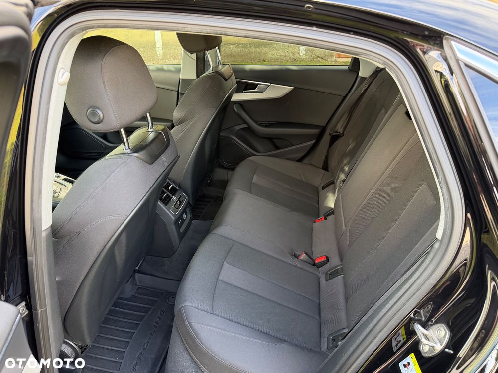 Audi A4 Limousine - 26