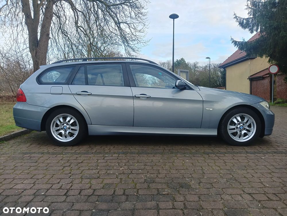 BMW Seria 3 318d DPF - 2