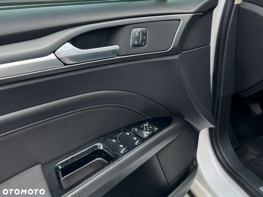 Ford Mondeo 2.0 TDCi Titanium - 13