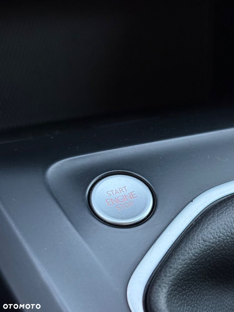 Volkswagen Golf Variant 2.0 TDI Life - 24