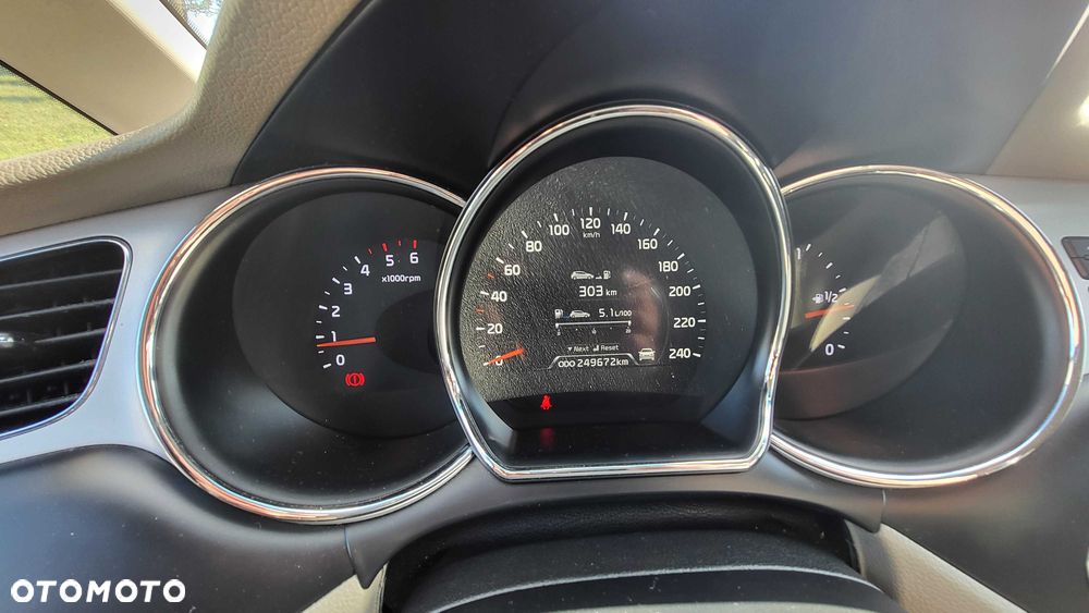 Kia Ceed - 5