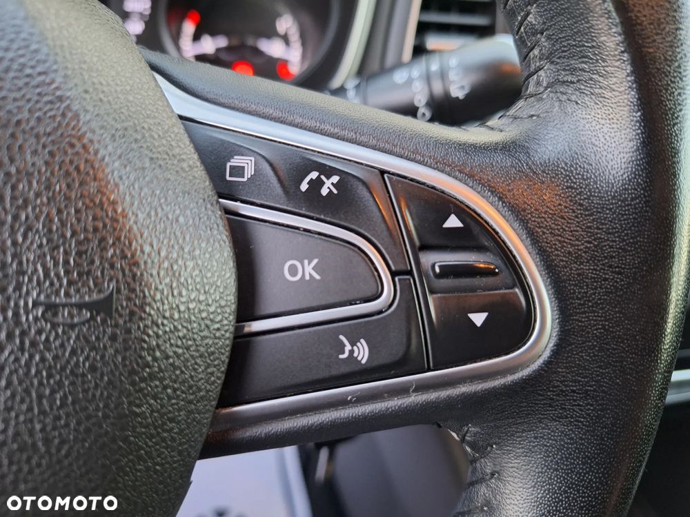 Renault Megane ENERGY TCe 100 INTENS - 28