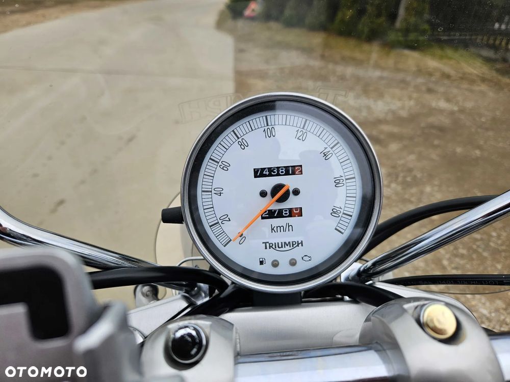 Triumph Speedmaster - 30