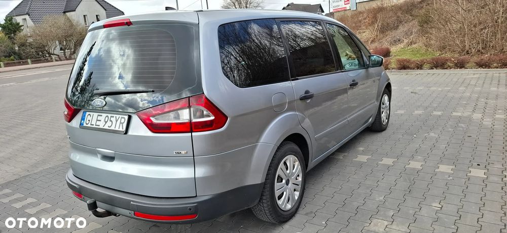 Ford Galaxy 1.8 TDCi Ambiente - 2