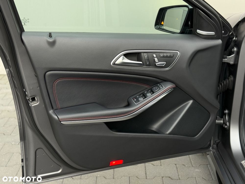 Mercedes-Benz Klasa A AMG 45 4Matic AMG Speedshift 7G-DCT - 10