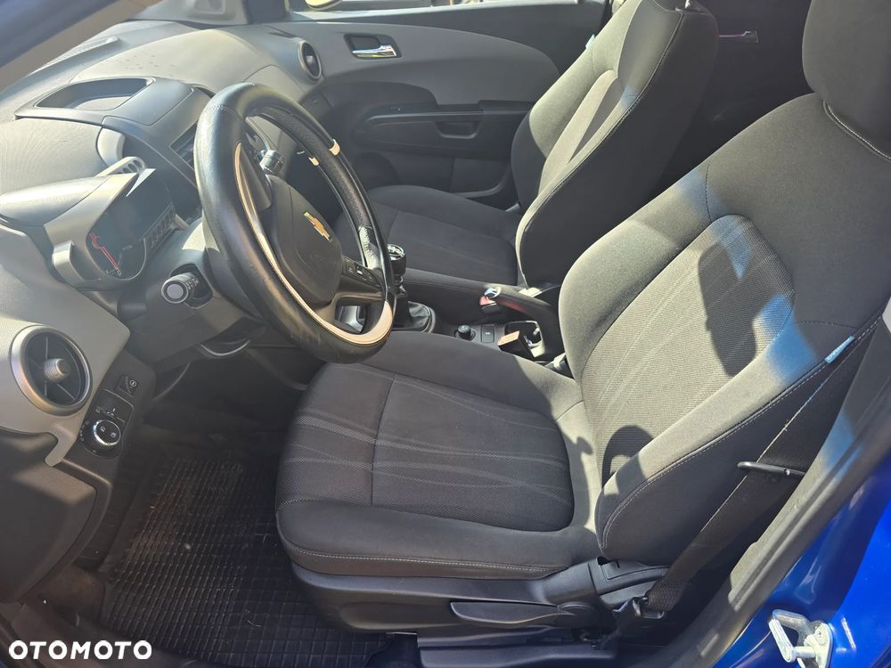 Chevrolet Aveo 1.6 LTZ - 22