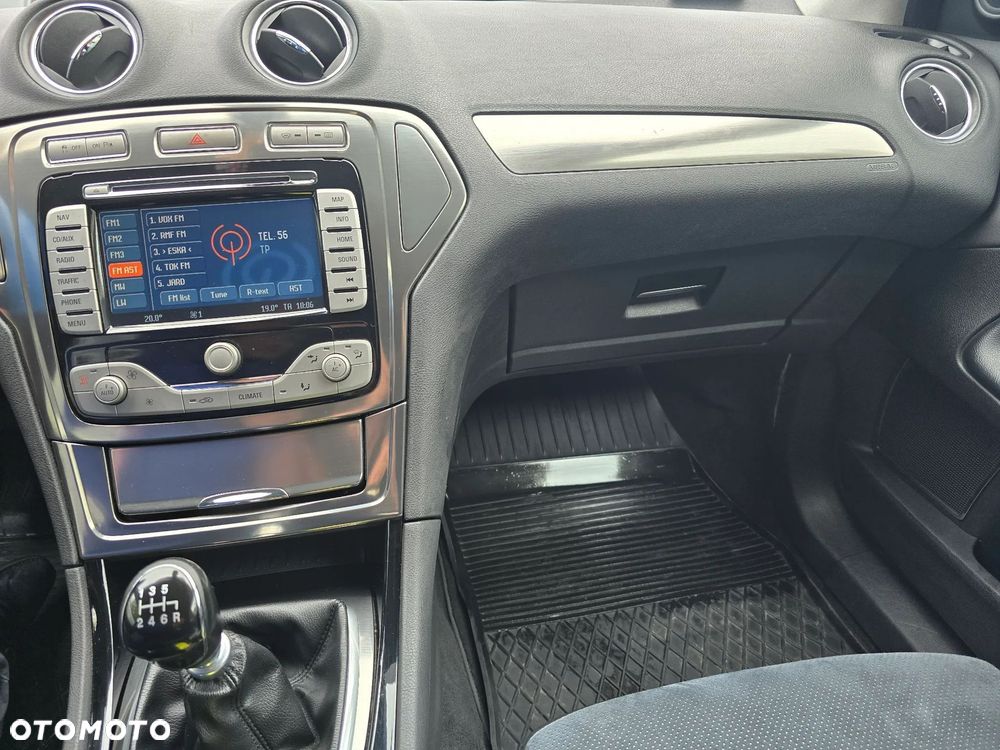 Ford Mondeo 2.5 Titanium X - 34