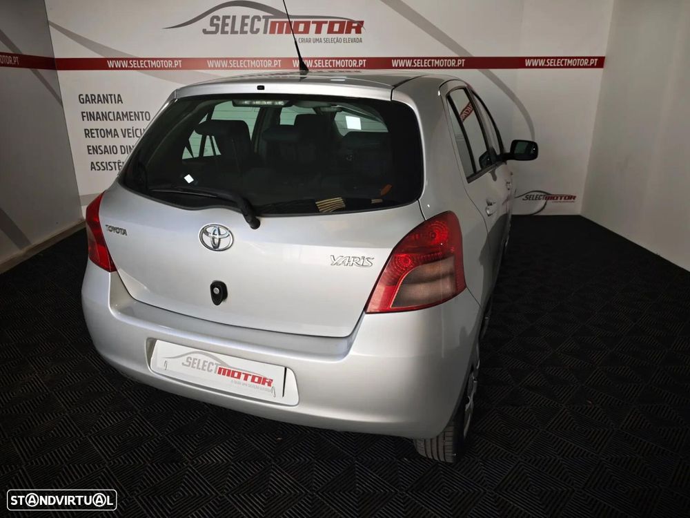 Toyota Yaris 1.0 VVT-i Comfort - 4