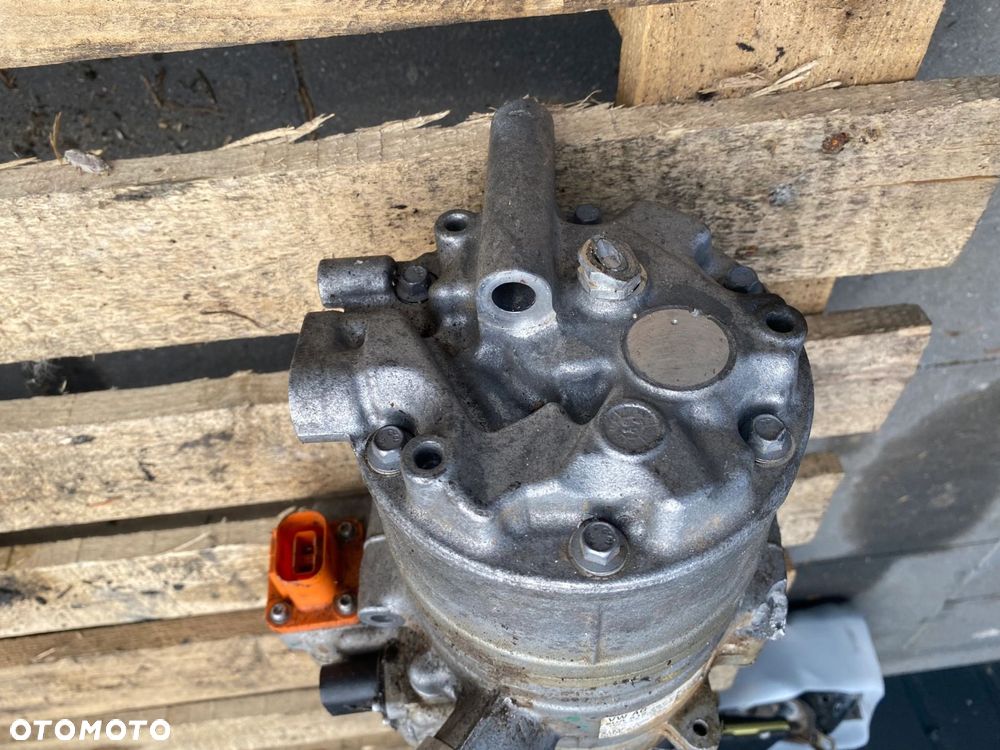 KOMPRESOR SPRĘŻARKA KLIMATYZACJI AUDI Q5 80A816797C - 5