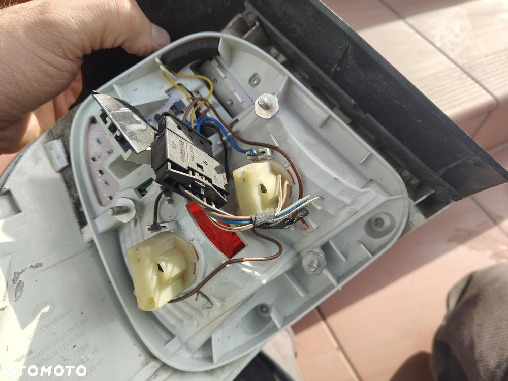 BMW E61 Lift Lci 5 kombi Lampa Tylna W Błotnik Prawa Polift Igła - 15