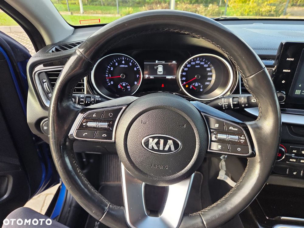 Kia XCeed - 14