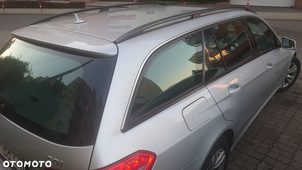 Mercedes-Benz Klasa E 220 CDI DPF BlueEFFICIENCY Automatik Avantgarde - 3