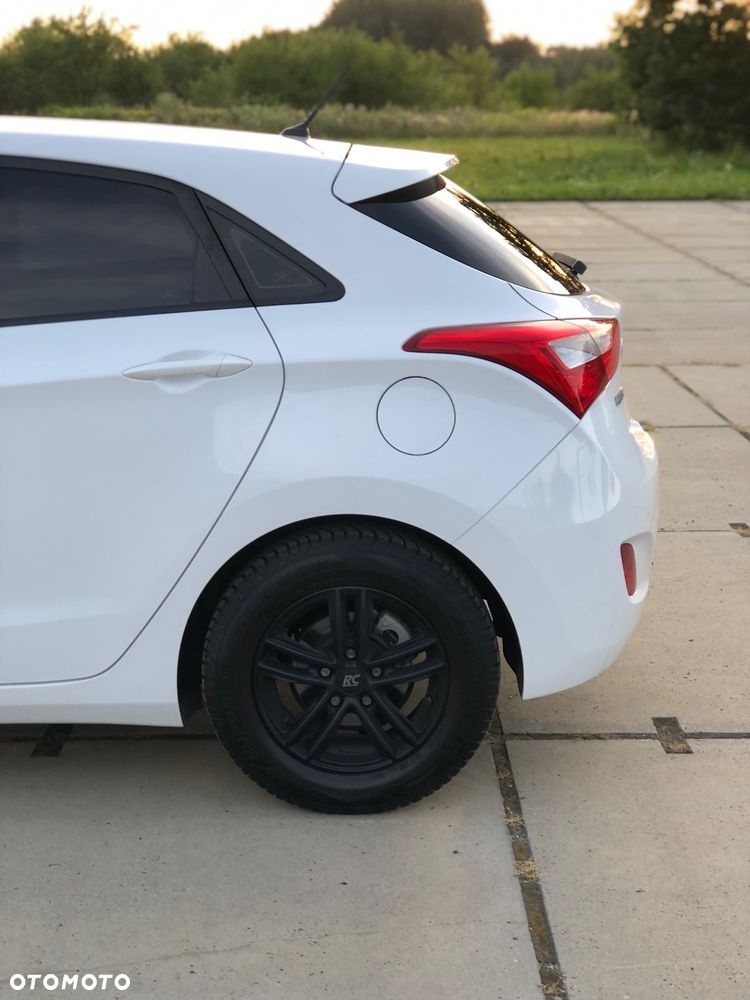 Hyundai i30 1.4 Passion - 10