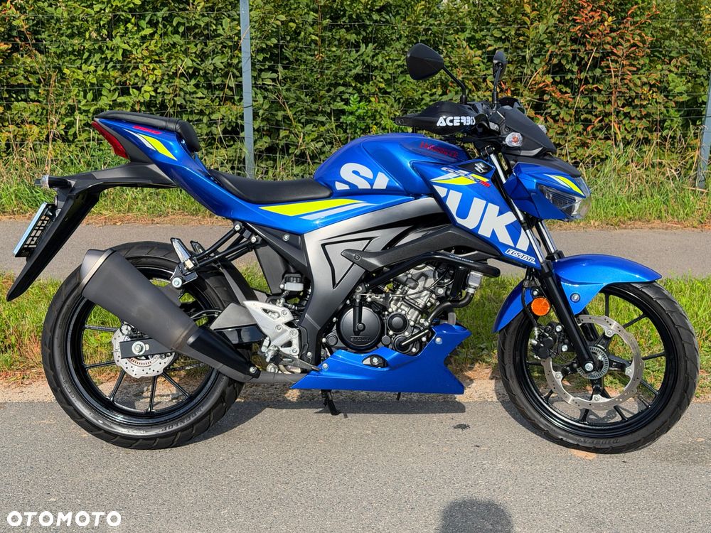 Suzuki GSX - 22