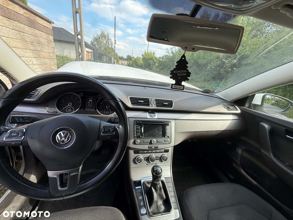Volkswagen Passat 1.4 TSI BMT Comfortline - 10