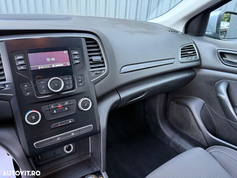 Renault Megane - 8