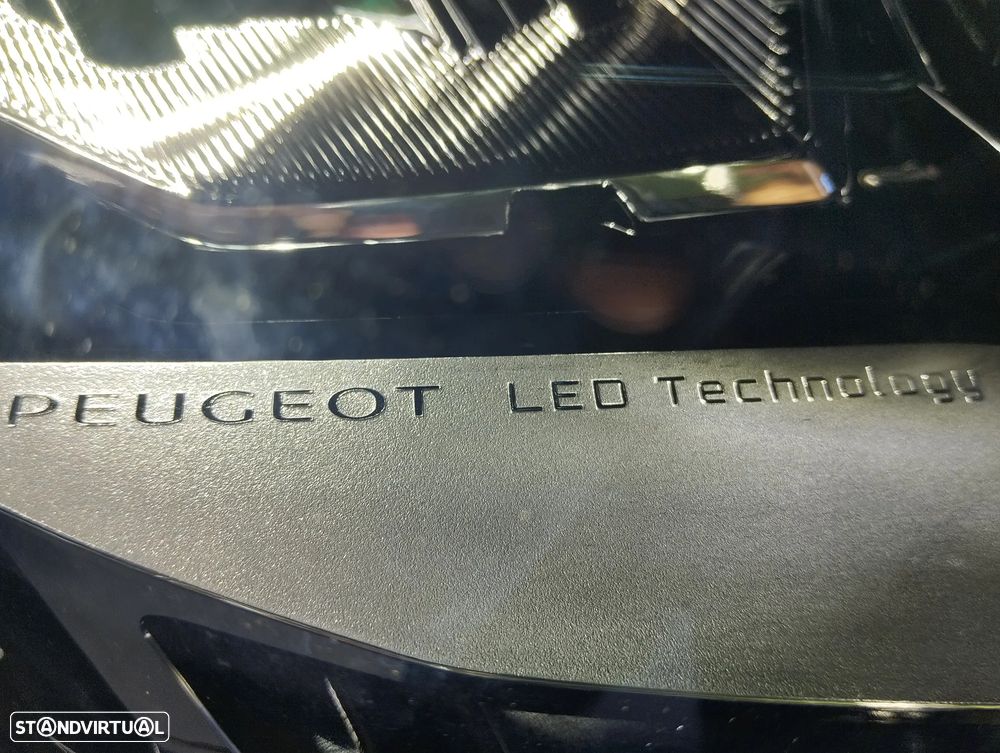 Peugeot 5008 1.5 BlueHDi Allure Pack EAT8 - 9