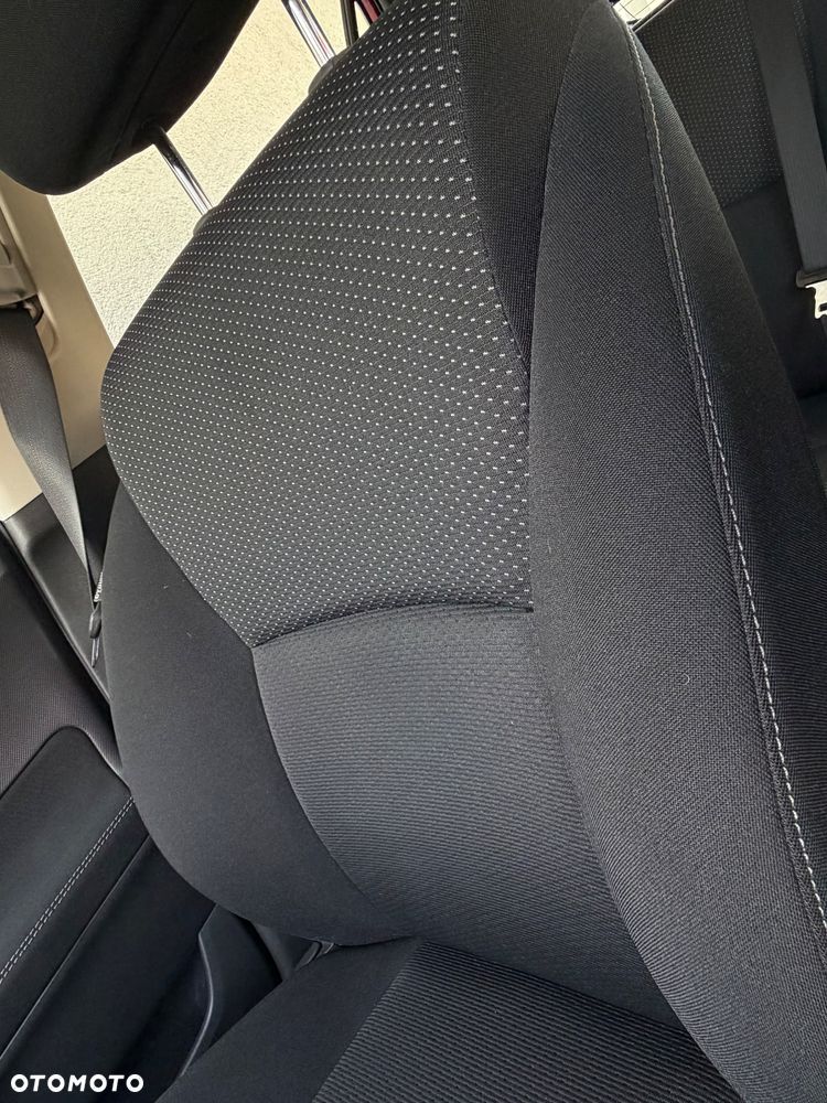 Toyota Auris 1.6 Sol - 24